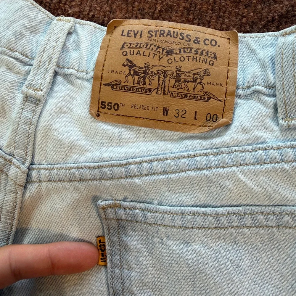 Vintage Levis 550 Relaxed Fit Light Wash Denim Shorts Orange Tab Mens 32 90s